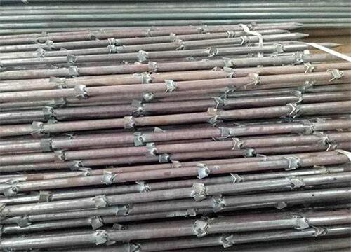 陈巴尔虎隧道钢花管